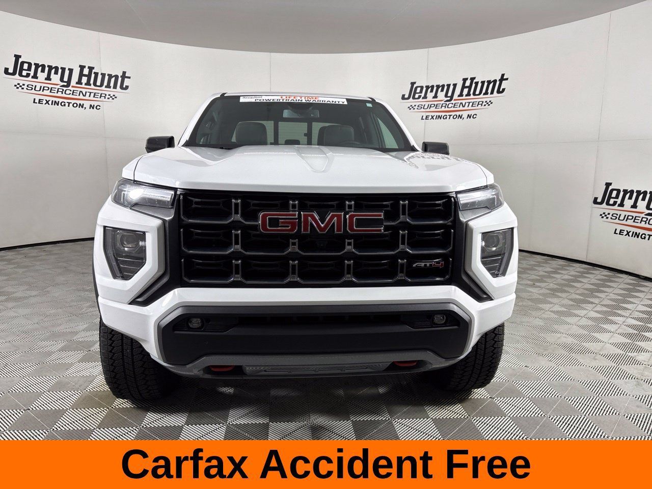 Used 2024 GMC Canyon AT4 w/ Technology Package AWD/4WD image 3
