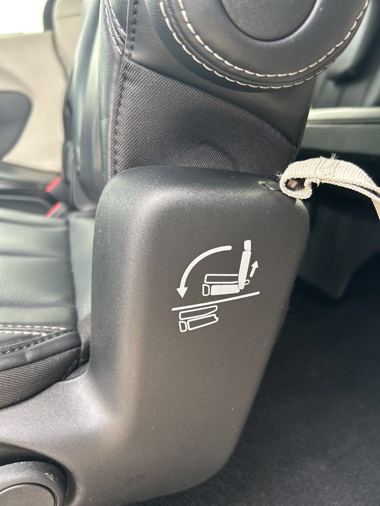 Used 2023 Chrysler Pacifica Touring-L FWD image 51