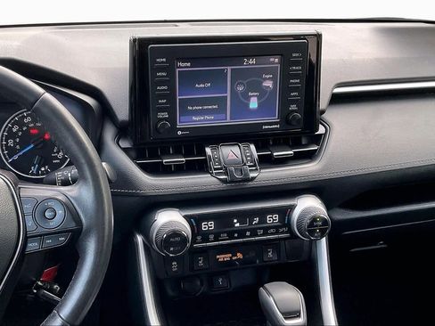 Certified 2022 Toyota RAV4 XLE Premium image 6