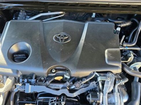 Used 2019 Toyota Camry LE image 52