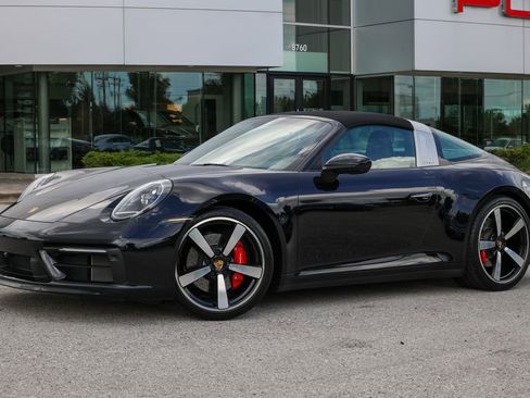 Used 2021 Porsche 911 Targa 4S AWD/4WD image 32