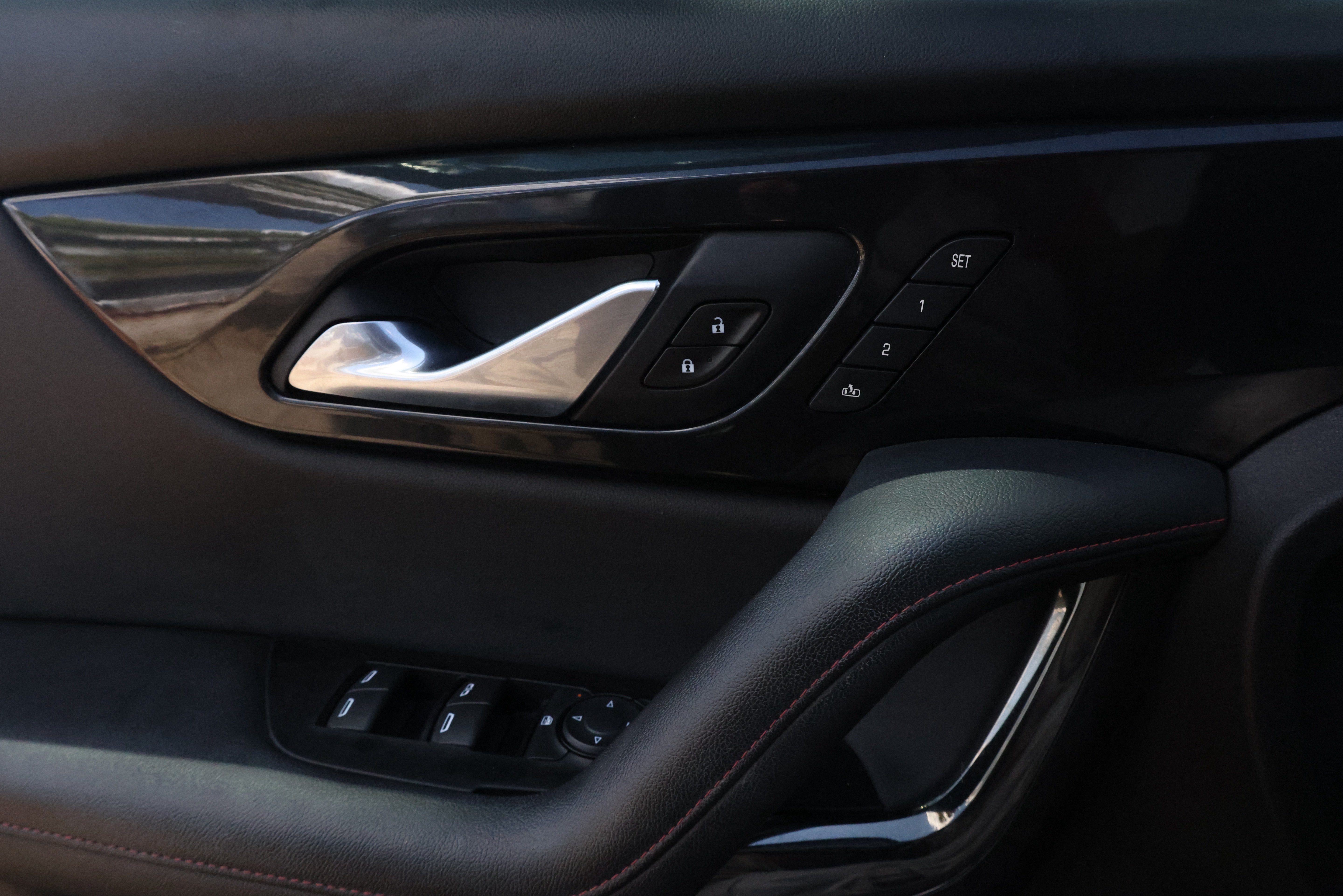 Used 2020 Chevrolet Blazer RS FWD image 25