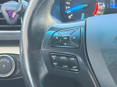 Used 2017 Ford Explorer XLT AWD/4WD image 30