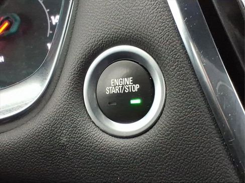 Used 2023 Chevrolet Traverse LT image 23