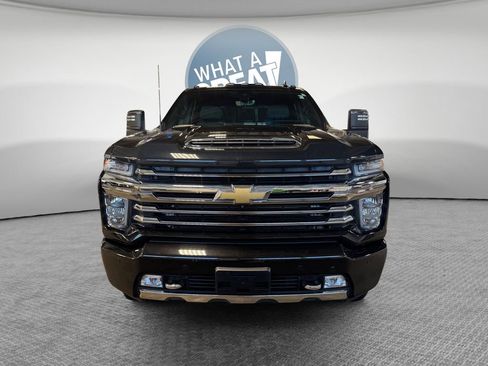 Used 2022 Chevrolet Silverado 2500 High Country w/ Z71 Off-Road Package AWD/4WD image 9