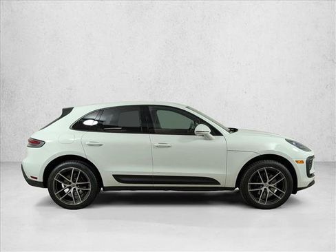 Used 2025 Porsche Macan AWD/4WD image 8