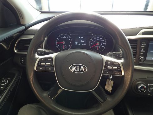 Used 2019 Kia Sorento FWD V6 image 29