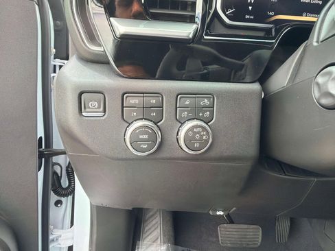 New 2026 GMC Sierra 1500 SLT w/ SLT Premium Plus Package image 30