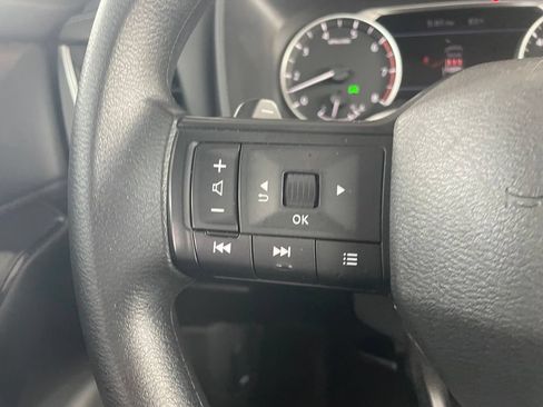 Certified 2025 Nissan Rogue S AWD/4WD image 12