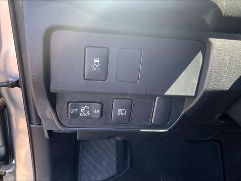 Used 2023 Toyota Tacoma SR5 RWD image 36