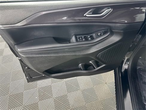 Certified 2023 Jeep Grand Cherokee Altitude image 18