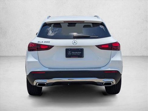Certified 2025 Mercedes-Benz GLA 250 image 7