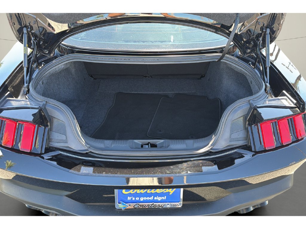 Used 2024 Ford Mustang GT RWD image 11
