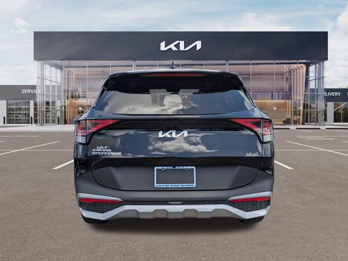 Certified 2023 Kia Sportage EX FWD image 5