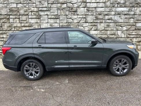 Used 2023 Ford Explorer XLT w/ Equipment Group 202A AWD/4WD image 6