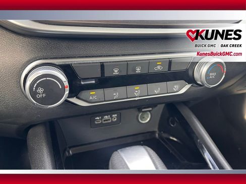 Used 2024 Nissan Altima 2.5 SV image 20