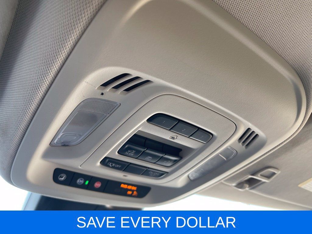 Used 2023 Buick Envision Avenir FWD image 22