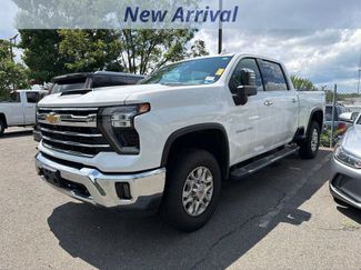 Used 2024 Chevrolet Silverado 2500 LTZ w/ LTZ Premium Package AWD/4WD video 1