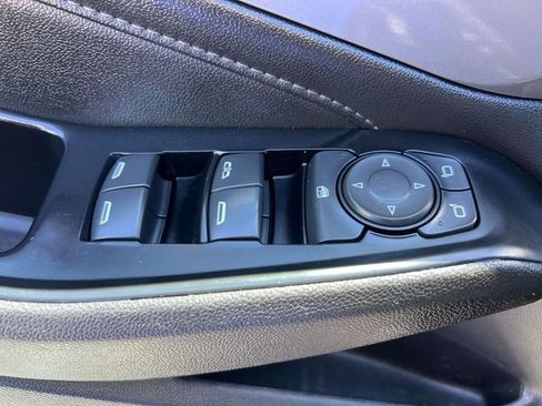 Used 2023 Chevrolet Traverse LT FWD image 20