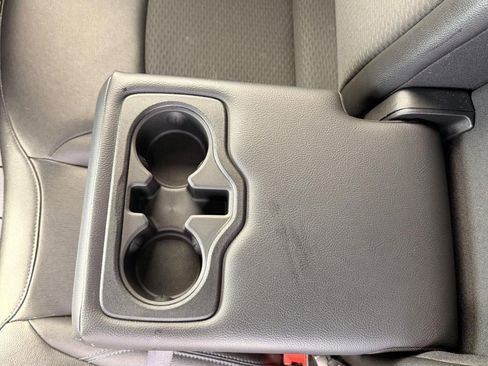 Used 2025 Jeep Compass Latitude image 32