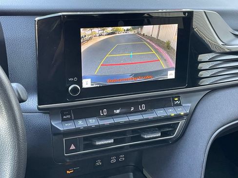 Used 2025 Toyota Camry LE FWD image 17