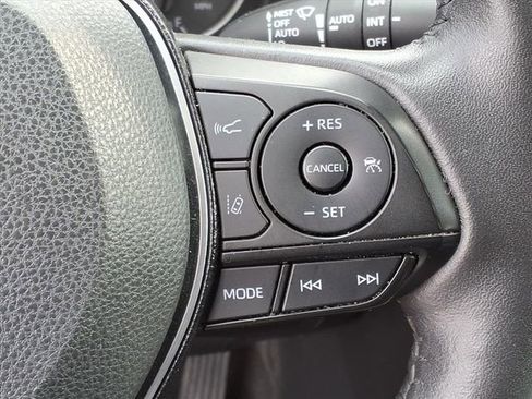 Used 2020 Toyota RAV4 XLE w/ Convenience Package image 22