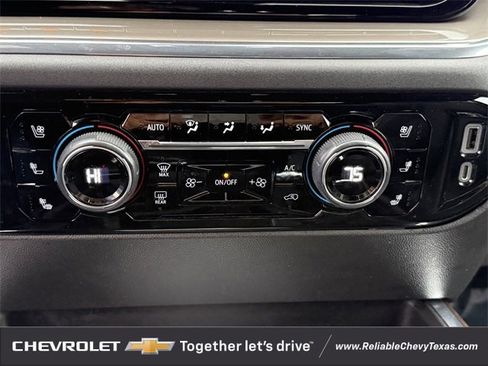 Used 2022 Chevrolet Silverado 1500 High Country w/ High Country Premium Package image 21