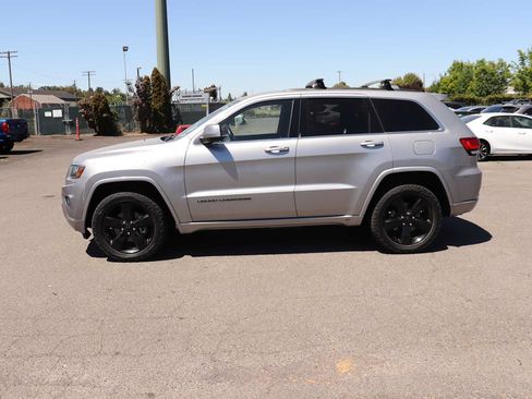 Used 2015 Jeep Grand Cherokee Altitude AWD/4WD image 8
