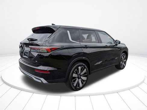New 2026 Mitsubishi Outlander SE FWD image 3