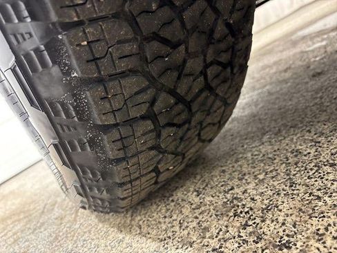 Used 2025 GMC Sierra 1500 Elevation image 35