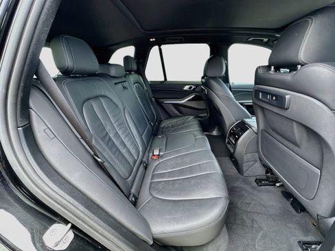 Used 2020 BMW X5 sDrive40i w/ Executive Package RWD image 29