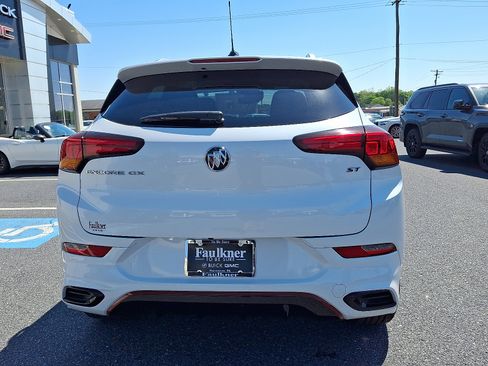 Used 2023 Buick Encore GX Select w/ Sport Touring Package FWD image 5