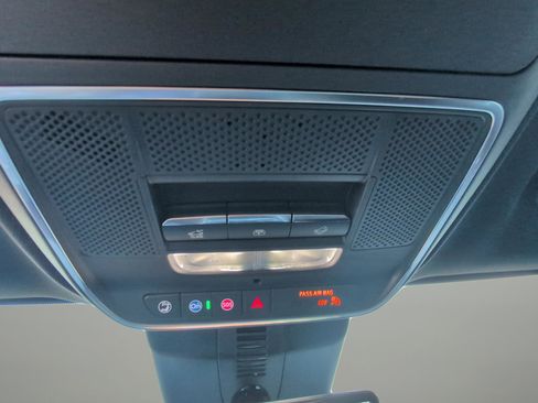 Used 2026 Chevrolet Traverse RS FWD image 28
