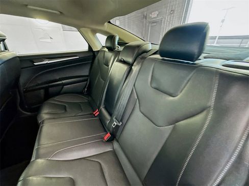 Used 2019 Ford Fusion Titanium image 25