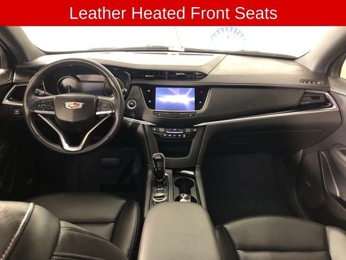Used 2025 Cadillac XT6 Luxury AWD/4WD image 6