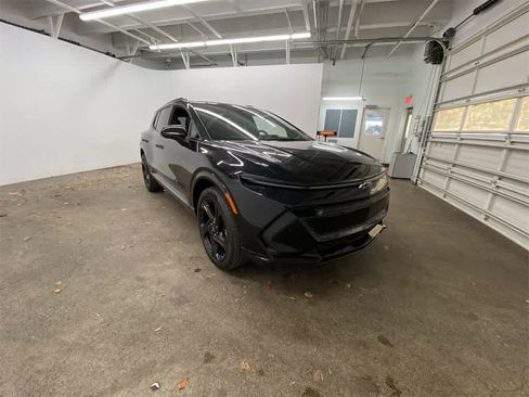 Used 2024 Chevrolet Equinox EV RS image 8