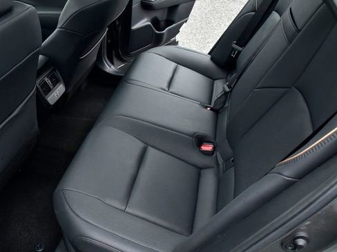 Used 2023 Toyota Crown Limited image 16