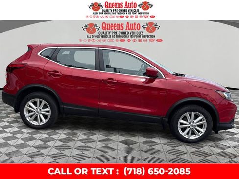 Used 2017 Nissan Rogue Sport S w/ S Appearance Package AWD/4WD image 8