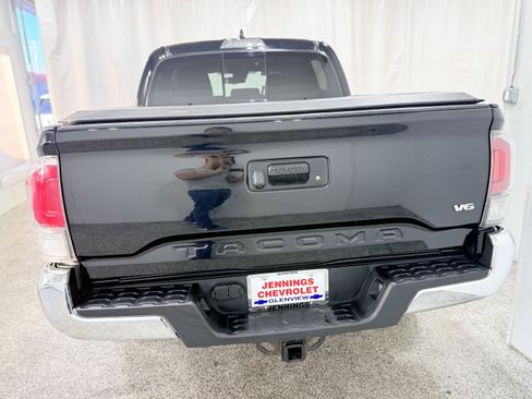 Used 2020 Toyota Tacoma TRD Off-Road image 6