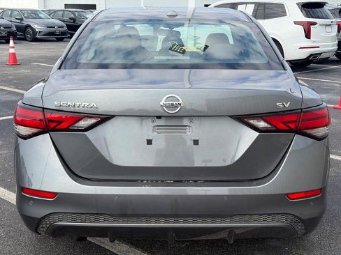 Used 2022 Nissan Sentra SV FWD image 3