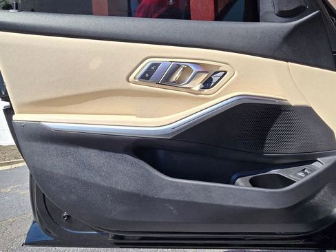 Used 2021 BMW 330i Sedan w/ Convenience Package image 17