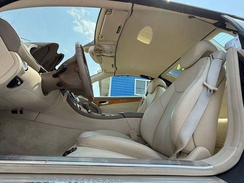 Used 2007 Mercedes-Benz SL 550 image 9