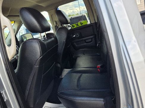 Used 2017 RAM 1500 Laramie image 11