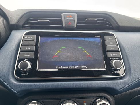 Certified 2025 Nissan Versa SV image 38