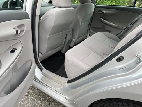Used 2010 Toyota Corolla FWD image 12