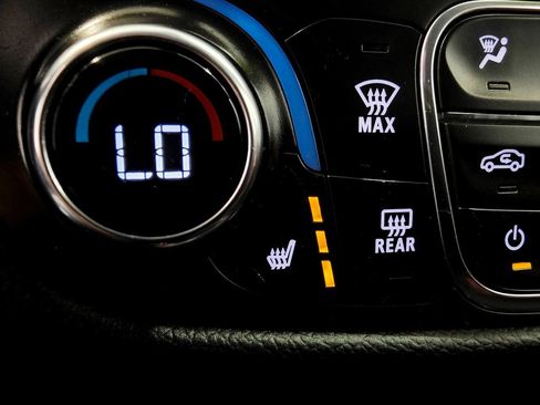 Used 2022 Chevrolet Equinox LT FWD image 41