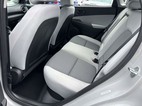 Used 2022 Hyundai Kona SE AWD/4WD image 11