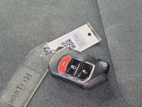 Used 2024 Jeep Wrangler Unlimited Sport AWD/4WD image 24