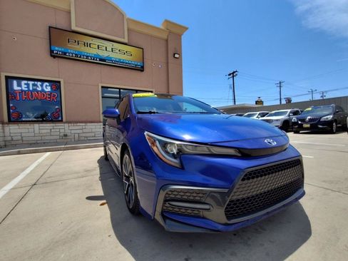 Used 2020 Toyota Corolla SE FWD image 2