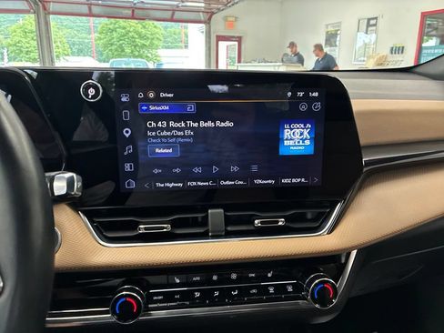 Used 2025 Chevrolet Equinox ACTIV w/ Safety and Technology Package AWD/4WD image 56
